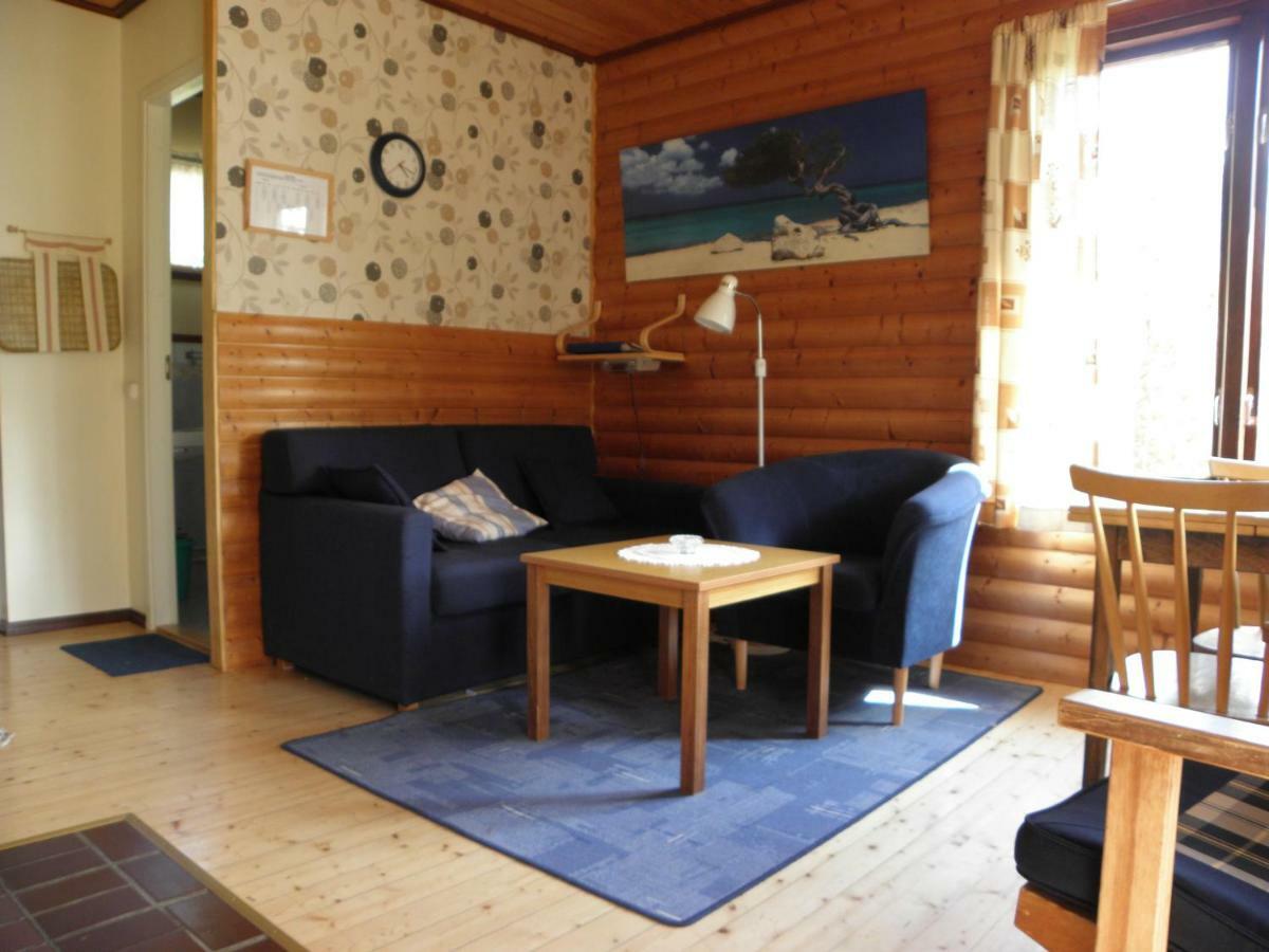 Soederoe Stugby Villa Finstrom Dış mekan fotoğraf
